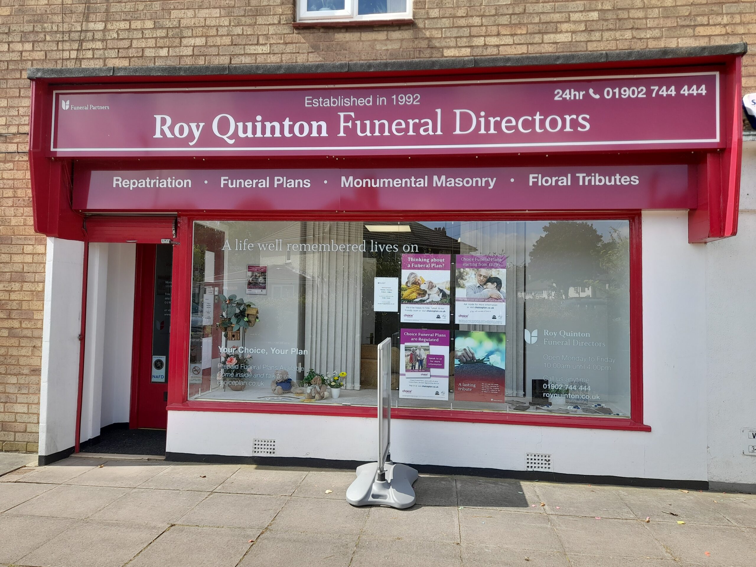 Roy Quinton Funeral Directors